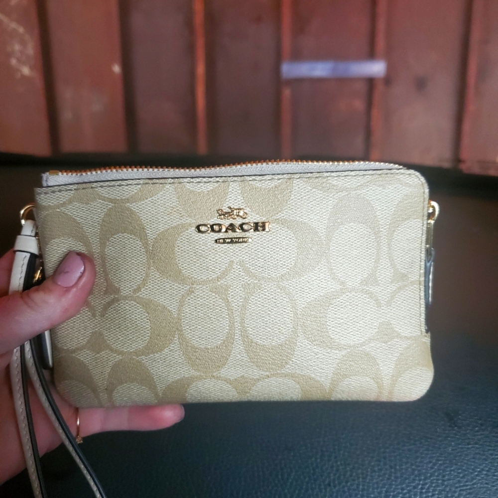 Coach woman's double zip corner wallet